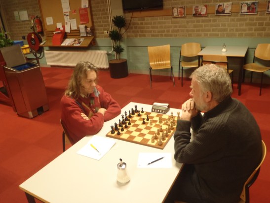 Leo won van nico Karsdorp