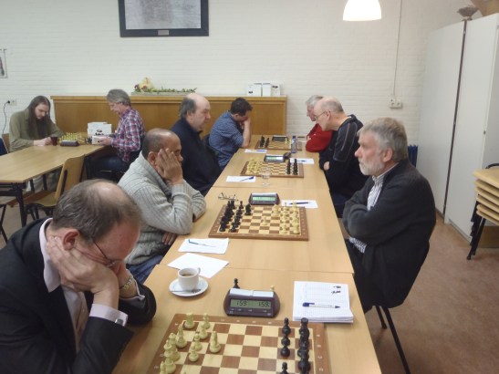 De start met Jan weer eens niet achter zijn bord