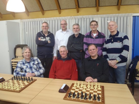 Het kampioensteamachterste rij: Herman, Peter, Leo, Evert en Ruud
voorste rij: Herman, Arie en Jan.