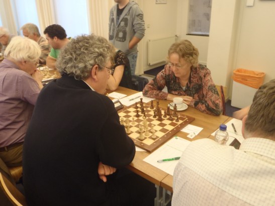 Ton tegen oud Nederlands dameskampioen Carla Bruinenberg.