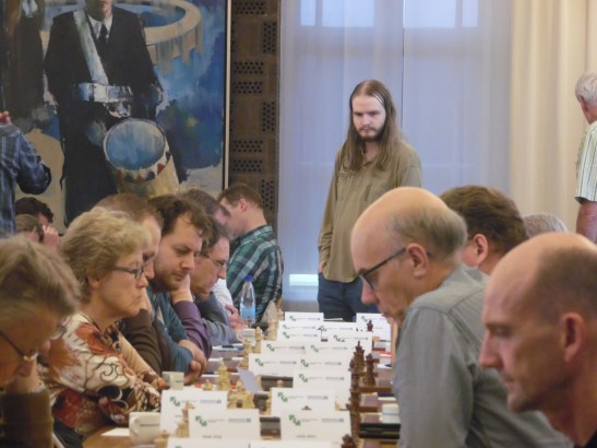 Marcel bekijkt middaggroep